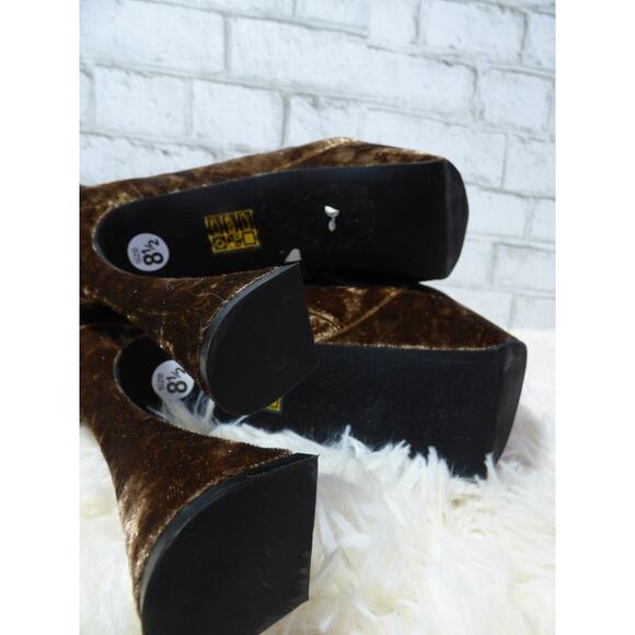 Jeffrey Campbell Shego Taupe Crushed Velvet Platform Boots 8.5 NEW - Picture 6 of 8